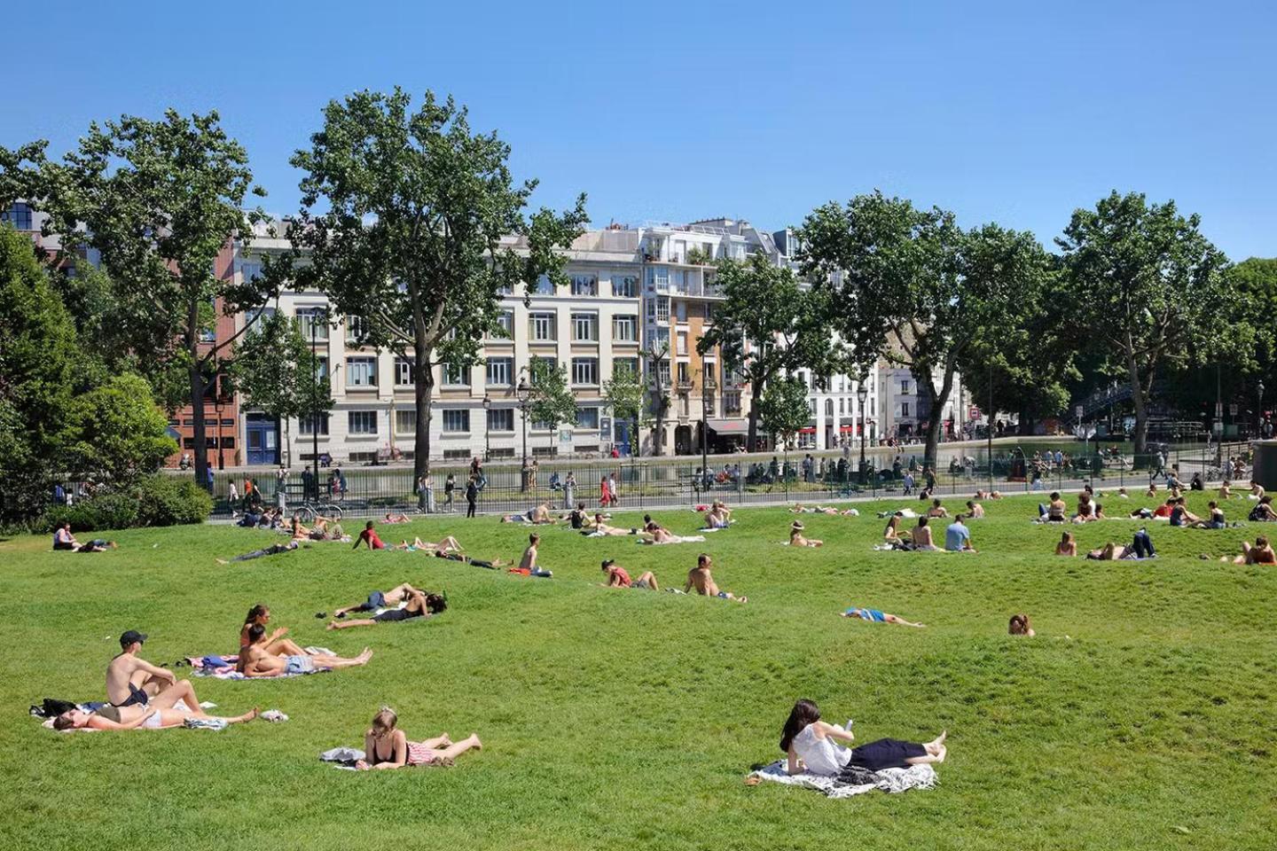 Paradis Du Canal St-Martin Et Jardin Villemin パリ エクステリア 写真